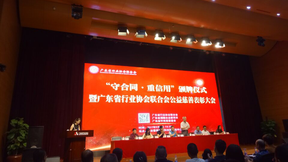 小资生活连锁加盟店 小资生活加盟  化妆品加盟  化妆品品牌 化妆品批发